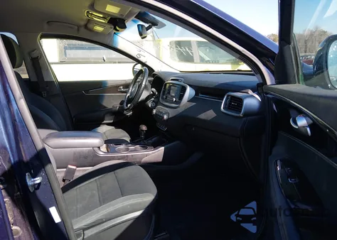 2016 Kia Sorento 2.4L Lx z USA, uszkodzony, nr VIN 5XYPG4A32GG168821